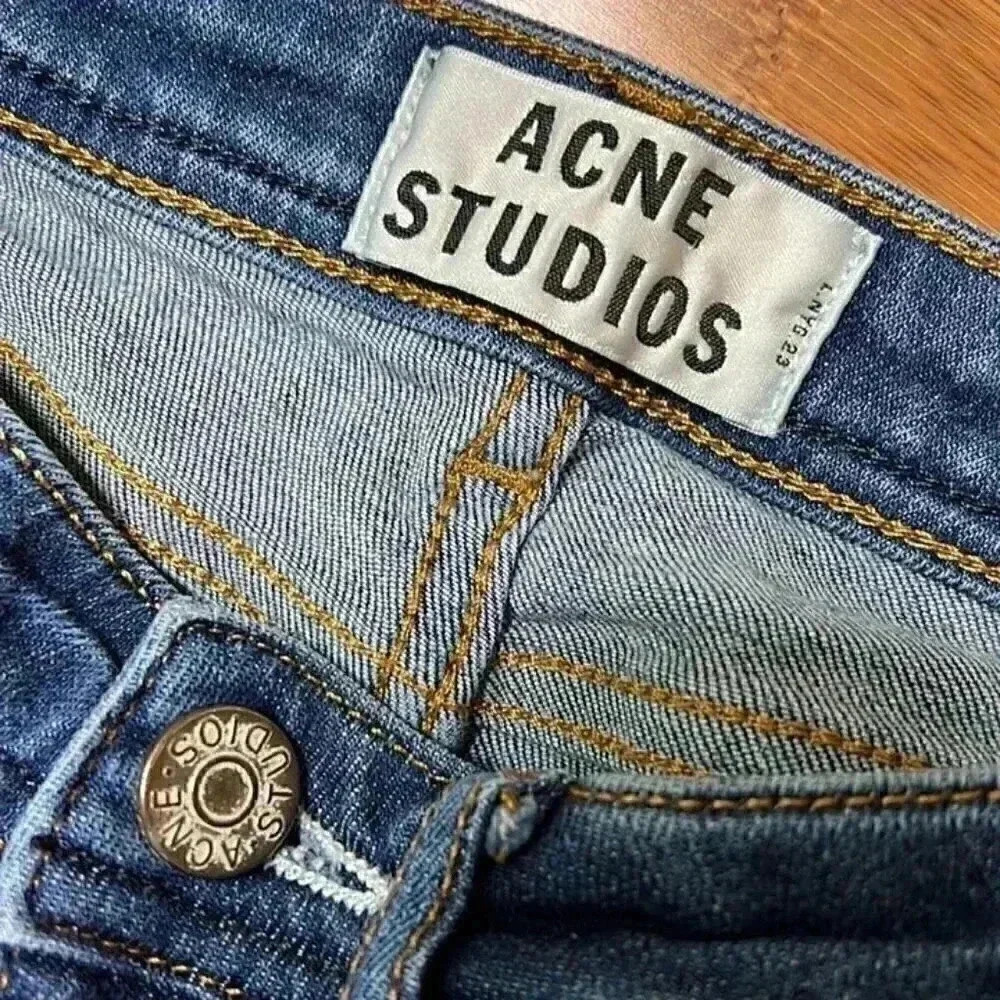 Acne Studios Low Raw Reform Jeans 24  32